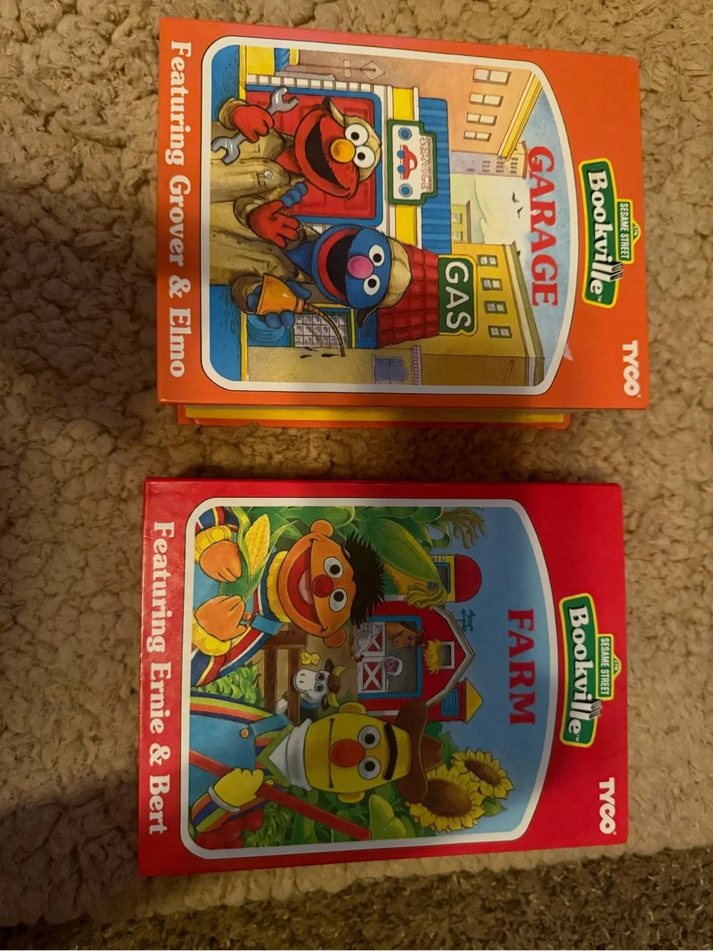 1994 Sesame Street Play Sets Garage & Farm Elmo & Bert & Ernie VINTAGE TOY
